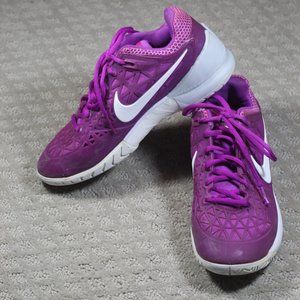 Nike Zoom Cage 2 Size 6 Purple Tennis Shoes